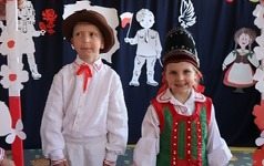Kurp z Kurpianką w fotobudce.