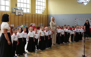 Występ grupy biedronki