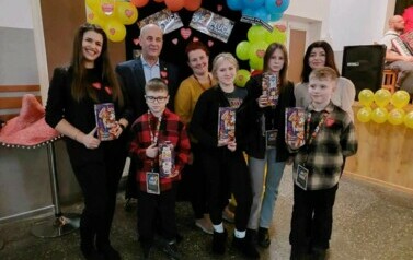 Wolontariusze podczas Finału WOŚP w Lelisie