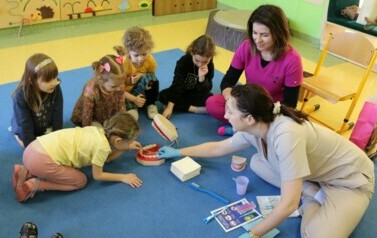 nauka prawidłowego czyszczenia zęb&oacute;w 1