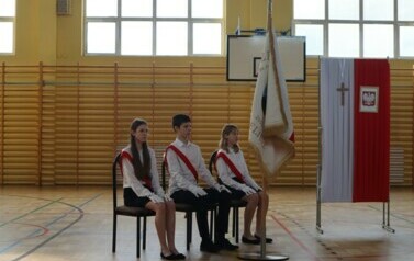 Poczet sztandarowy.