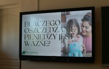 Pokaz slajd&oacute;w  na temat oszczędzania
