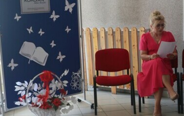 Pani dyrektor Marzena Pokora czyta fragmenty Kordiana Juliusza Słowackiego