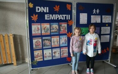 Kasia i Maja z klasy 3a