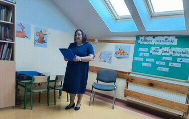 Bibliotekarka Danuta Prachniak