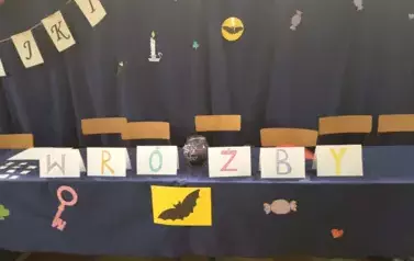 stoisko z wr&oacute;żbami