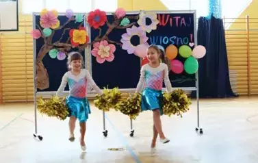 występ cheerleaderek