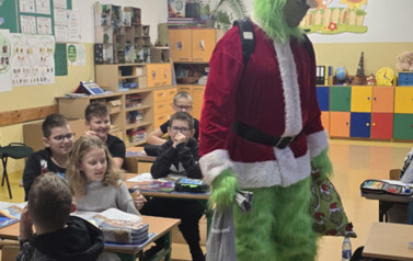 Grinch w szkolnych murach 8