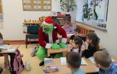 Grinch w szkolnych murach 10