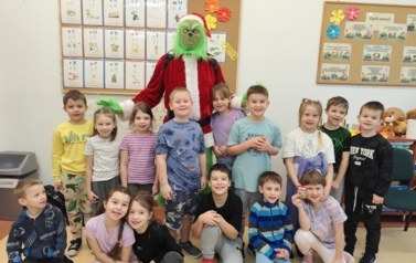 Grinch w szkolnych murach 12
