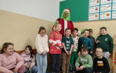 Grinch w szkolnych murach 17