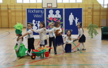 Dzień Babci i Dziadka w oddziale przedszkolnym 7