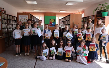 Zdjęcie grupowe wszystkich uczestnik&oacute;w konkursu.