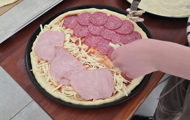 Warsztaty kulinarne z okazji Dnia Kobiet w klasie III 1