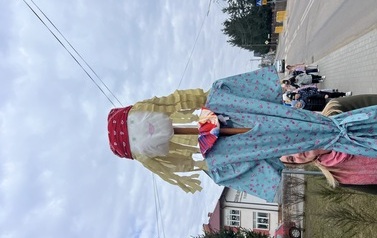 Poch&oacute;d z Marzanną (2)