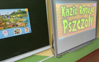 Oglądanie filmu edukacyjnego