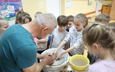 Dni Kurpiowskie w naszej szkole &ndash; spotkanie z tradycją i kulturą ludową 6