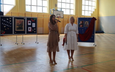 Marta Trzcińska i Justyna Przeradzka - Dyrektor i Wicedyrektor Szkoły.