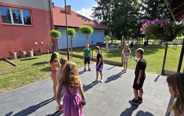 Klasa trzecia żegna pierwszy etap nauki 1
