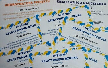 Dyplomy zer&oacute;wkowicz&oacute;w