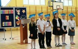 Uczniowie klasy I m&oacute;wią wierszyki