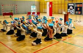 Taniec pierwszoklasist&oacute;w 