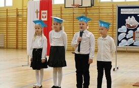 Pierwszoklasiści m&oacute;wiący wiersze  (3)