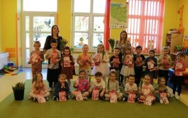 wsp&oacute;lne zdjęcie grupy Biedronki