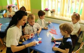 praca plastyczna- Kotylion Narodowy 2