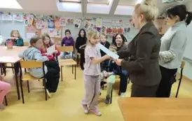 "Orzeł Biały - nasza duma" - szkolny konkurs historyczno - plastyczny 10