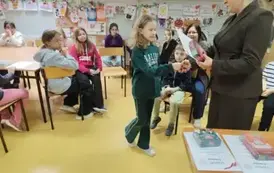 "Orzeł Biały - nasza duma" - szkolny konkurs historyczno - plastyczny 16