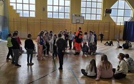 Szkolenie z pierwszej pomocy dla uczni&oacute;w klas 0&ndash;6 11