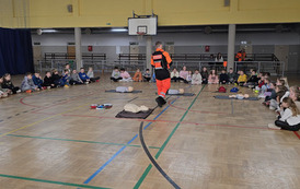 Szkolenie z pierwszej pomocy dla uczni&oacute;w klas 0&ndash;6 14