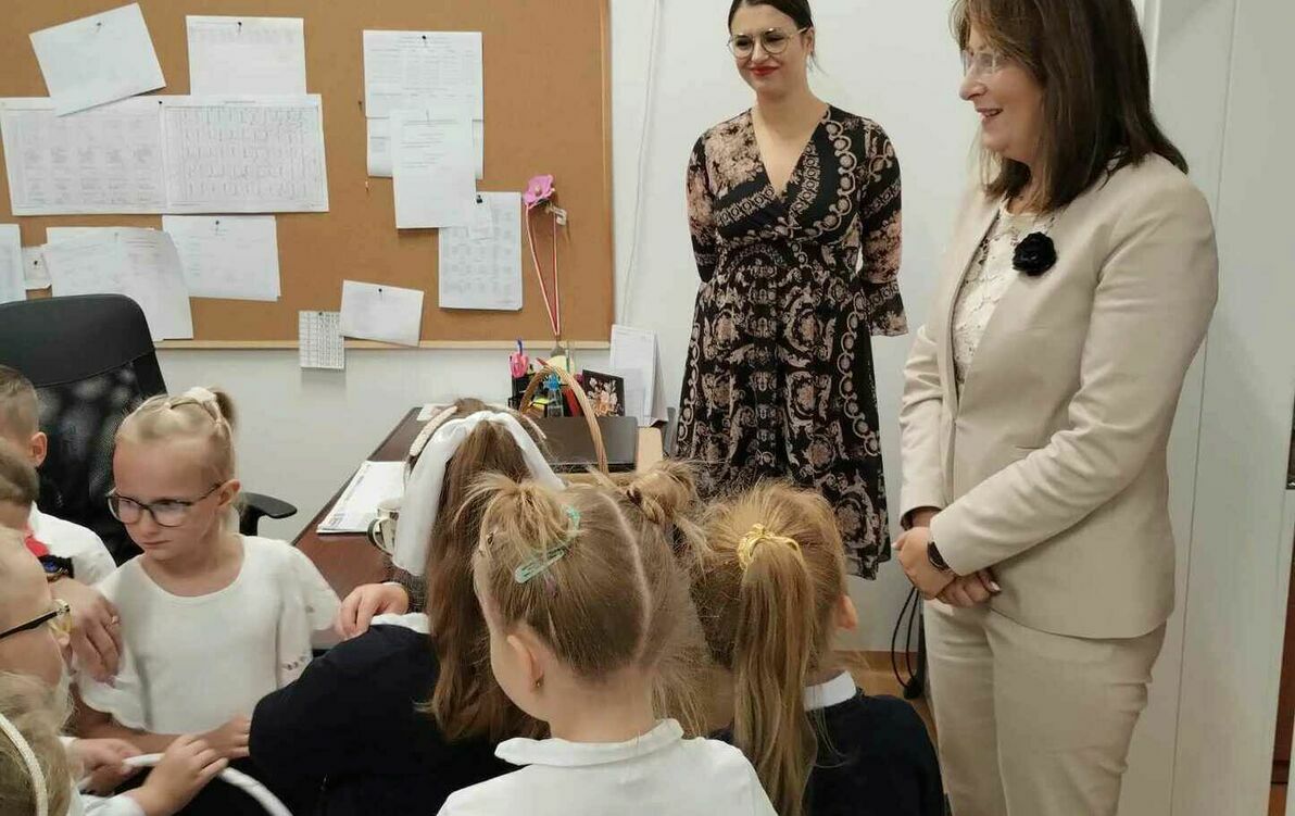 Zdjęcie do Zer&oacute;wkowicze nauczycielom i pracownikom szkoły