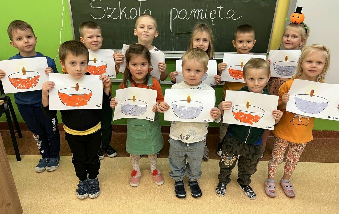 Zdjęcie do "Szkoła Pamięta"