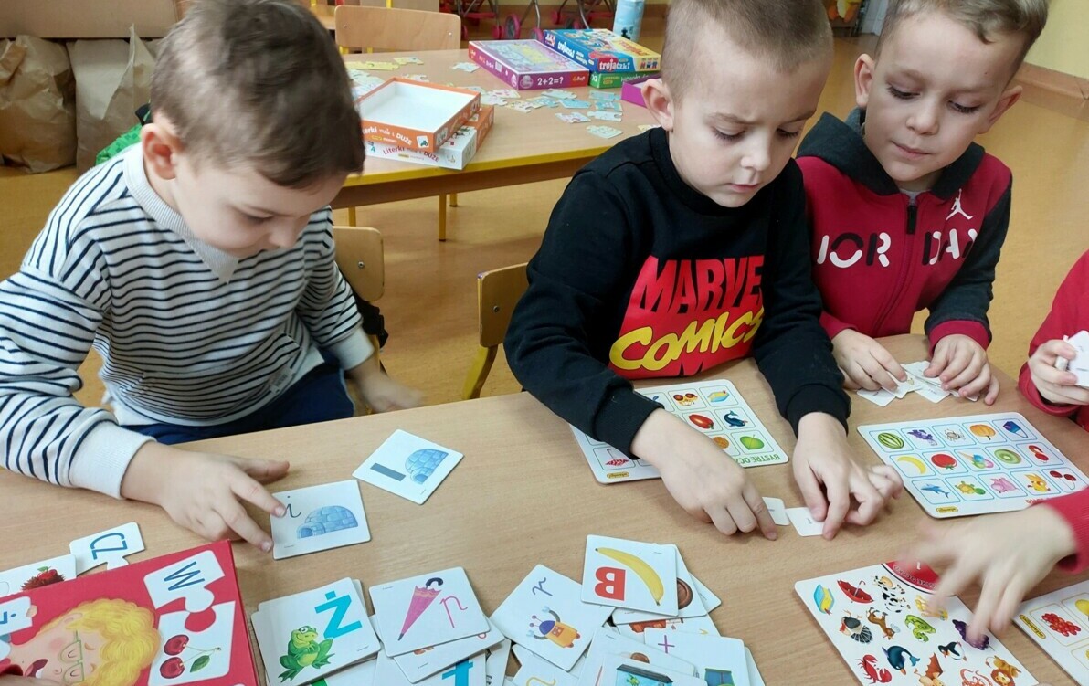 Zdjęcie do Gry planszowe w oddziale przedszkolnym