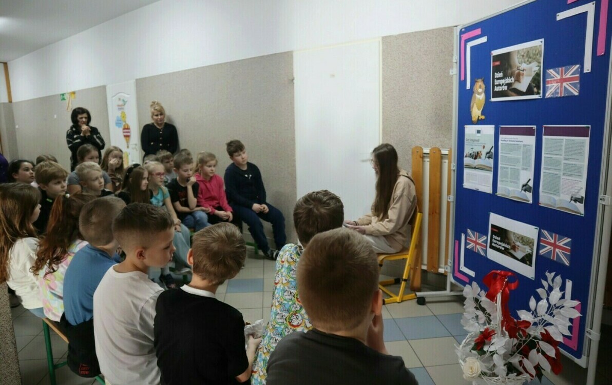Zdjęcie do 25 marca - Dzień Europejskich Autor&oacute;w