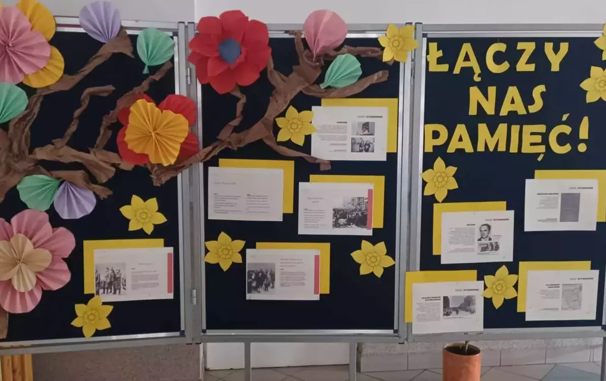 Zdjęcie do &bdquo;Łączy nas pamięć&rdquo;&ndash; akcja &bdquo;Żonkile&rdquo; w naszej szkole