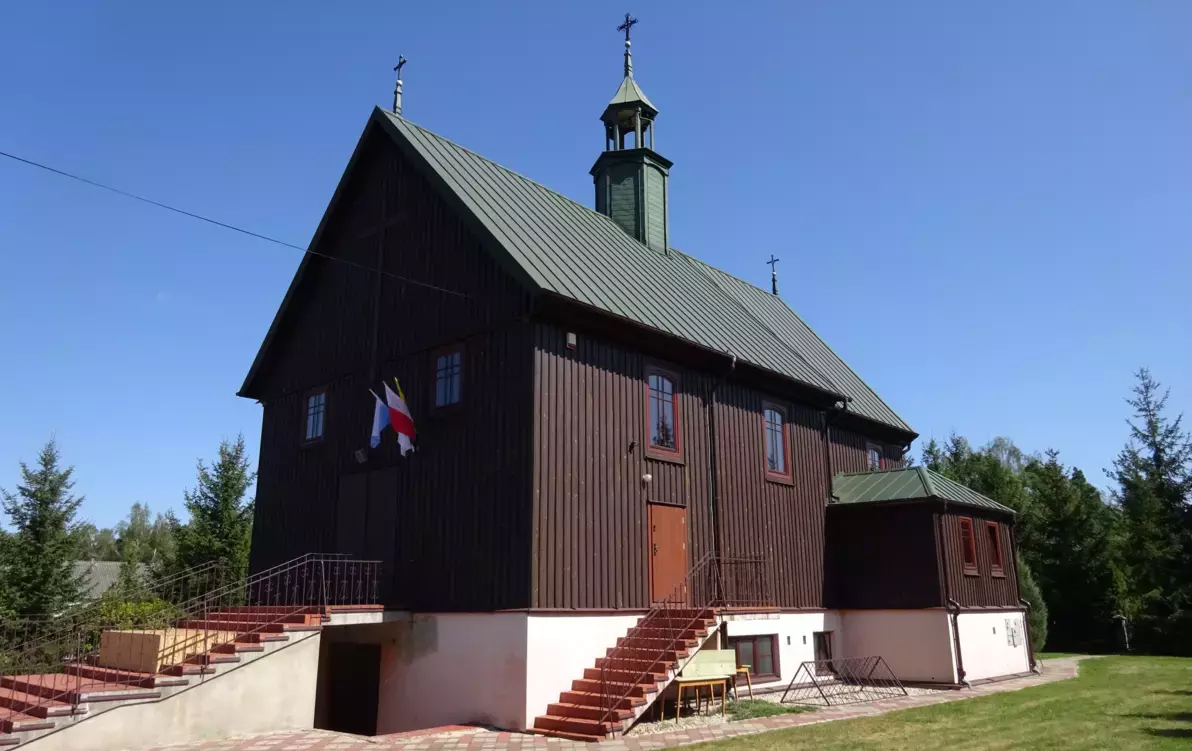 Zdjęcie do Poczet sztandarowy naszej szkoły na uroczystości w leliskiej parafii