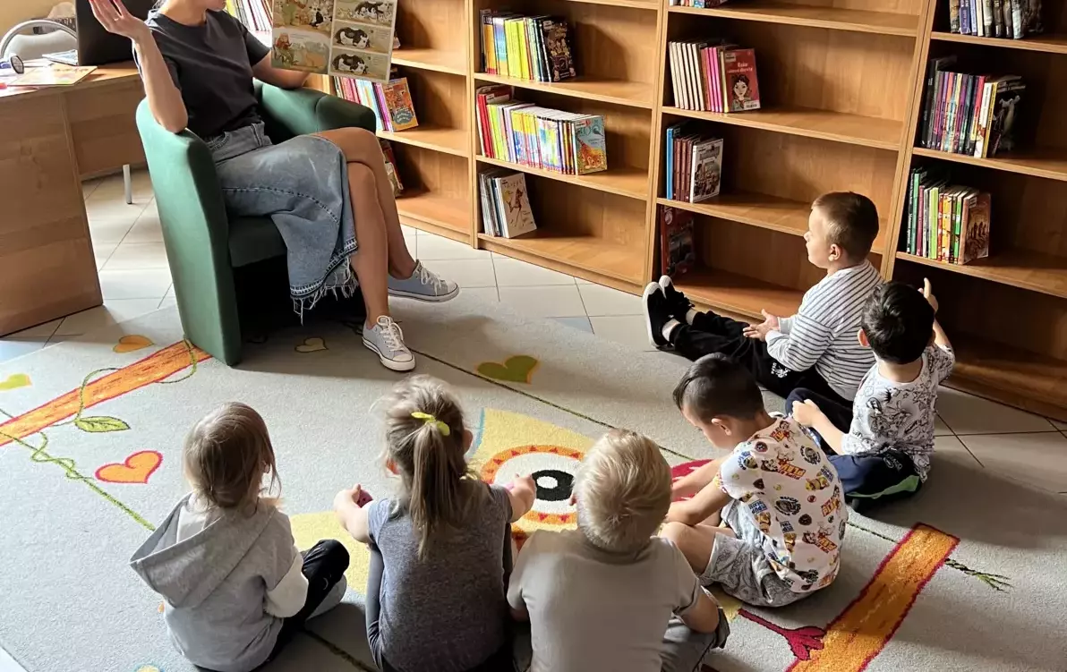 Zdjęcie do Poranki z bajeczką w naszej bibliotece
