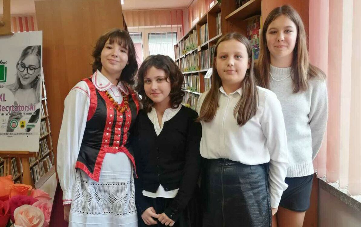 Zdjęcie do XV Gminny Konkurs Recytatorski &bdquo;Kurpie Zielone w Literaturze&rdquo; 