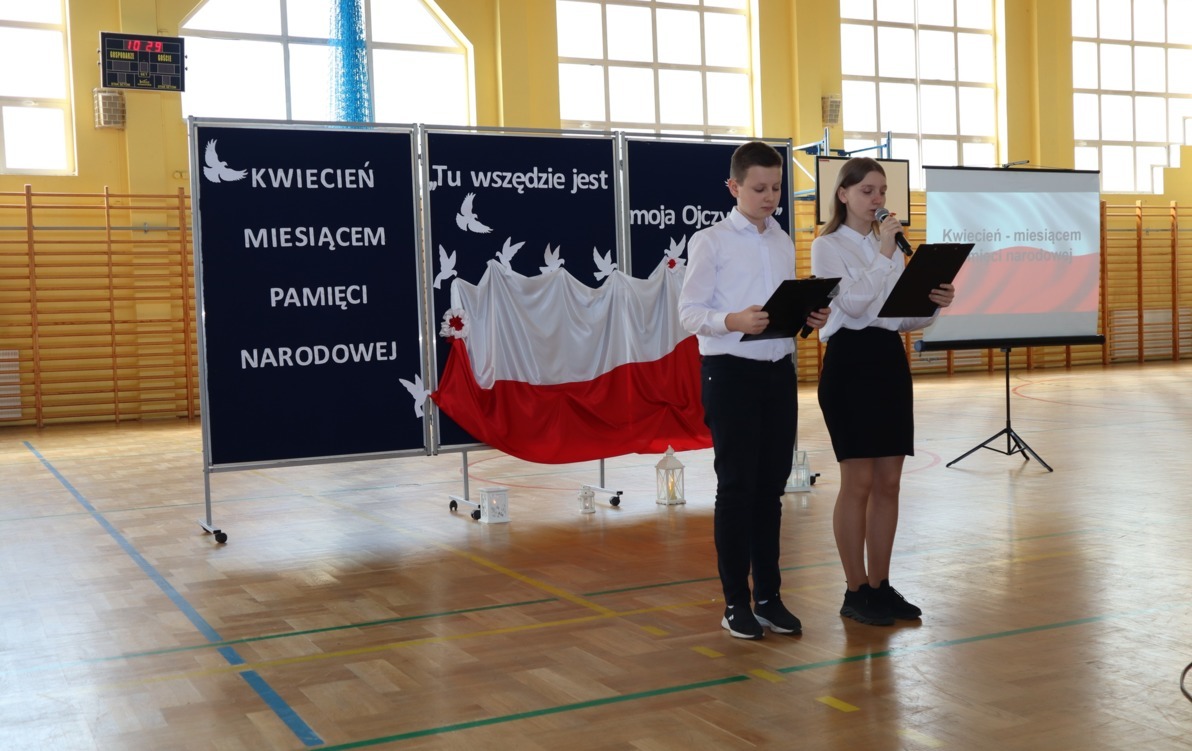 Zdjęcie do Akademia "Kwiecień miesiącem pamięci narodowej"