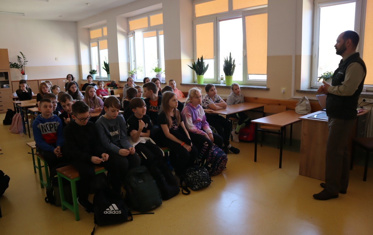 Zdjęcie do Spotkanie z leśniczym Jarosławem Domianem